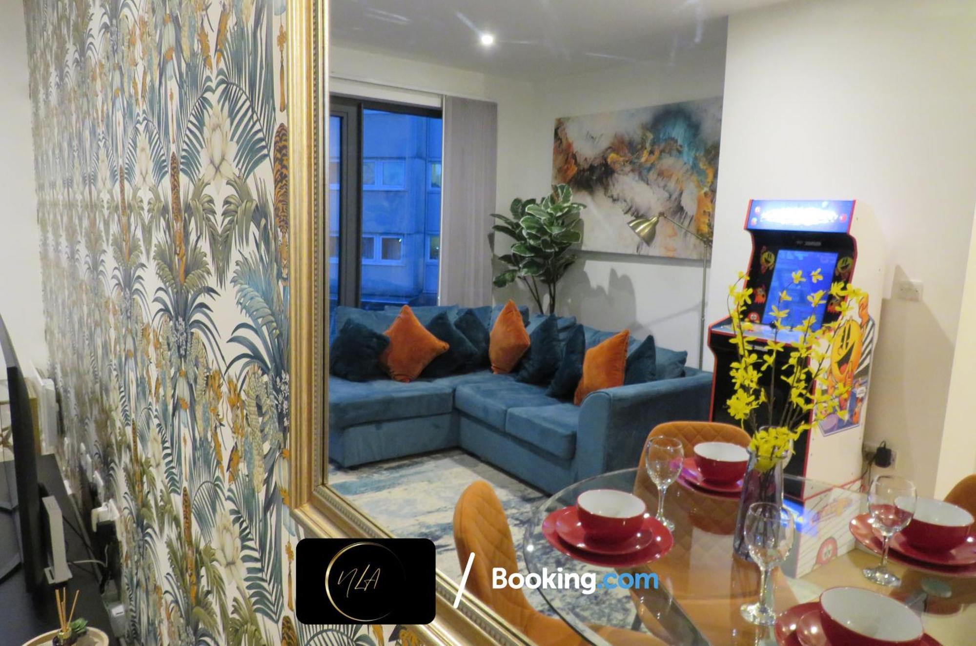 City Centre Apartment With Free Parking, 2 Bathrooms, Netflix And Wifi - Suitable For Contractors And Families - By Noor Luxury Accommodations Birmingham Kültér fotó