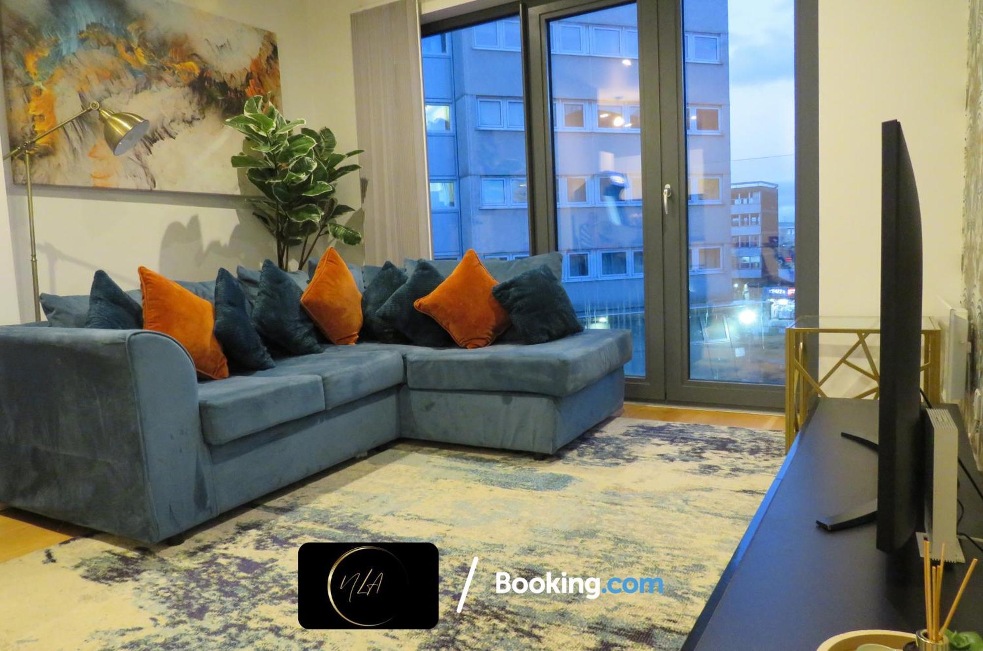 City Centre Apartment With Free Parking, 2 Bathrooms, Netflix And Wifi - Suitable For Contractors And Families - By Noor Luxury Accommodations Birmingham Kültér fotó
